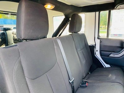 2015 Jeep Wrangler Unlimited 4WD 4dr Sport