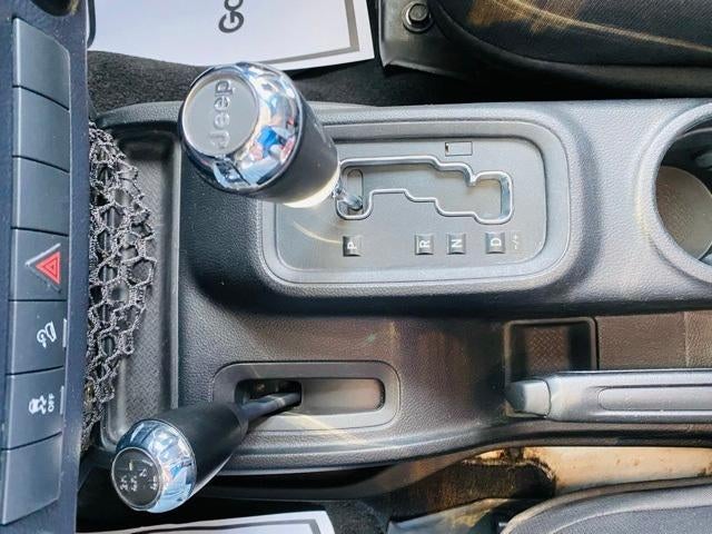 2015 Jeep Wrangler Unlimited 4WD 4dr Sport