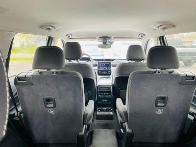 2023 Jeep Grand Cherokee L Laredo 4x4