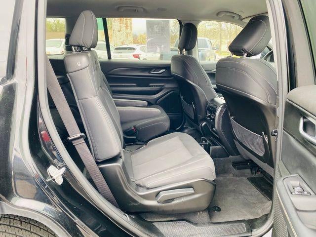 2023 Jeep Grand Cherokee L Laredo 4x4