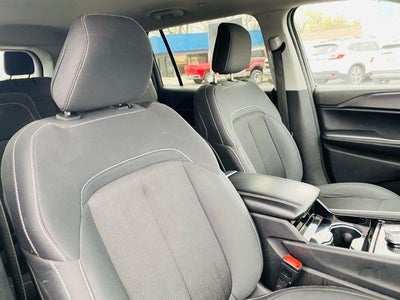 2023 Jeep Grand Cherokee L Laredo 4x4