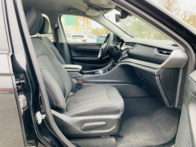 2023 Jeep Grand Cherokee L Laredo 4x4