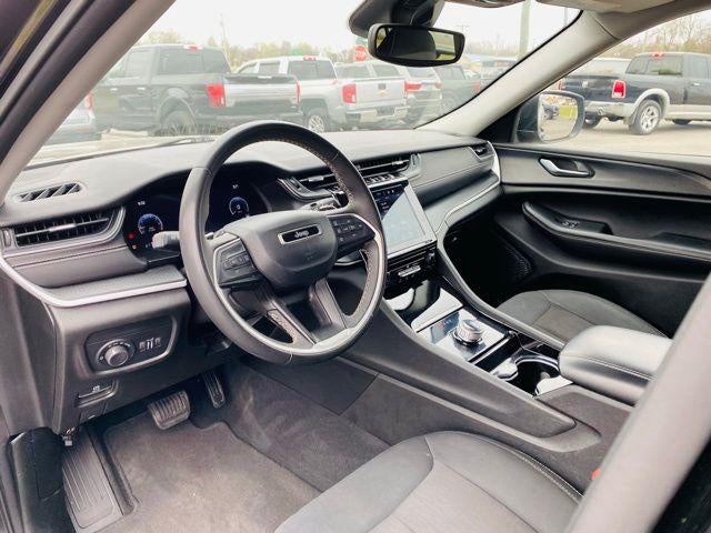 2023 Jeep Grand Cherokee L Laredo 4x4