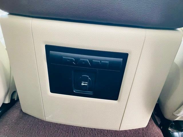 2014 RAM 1500 4WD Quad Cab 6.4 Ft Box Laramie