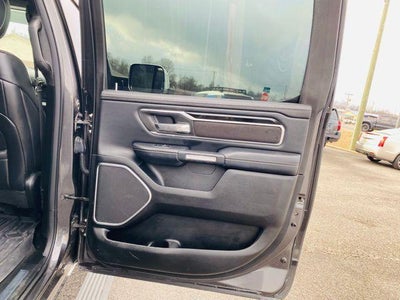 2019 RAM 1500 Laramie 4x4 Crew Cab 5'7" Box