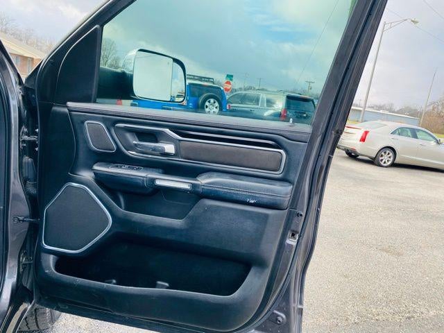 2019 RAM 1500 Laramie 4x4 Crew Cab 5'7" Box