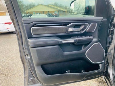 2019 RAM 1500 Laramie 4x4 Crew Cab 5'7" Box