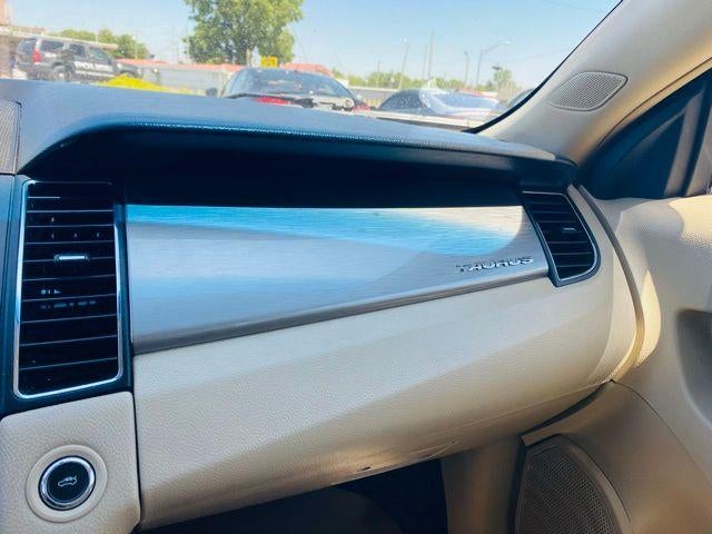 2015 Ford Taurus 4dr Sdn SEL FWD