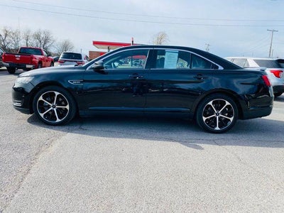 2016 Ford Taurus 4dr Sdn SHO AWD