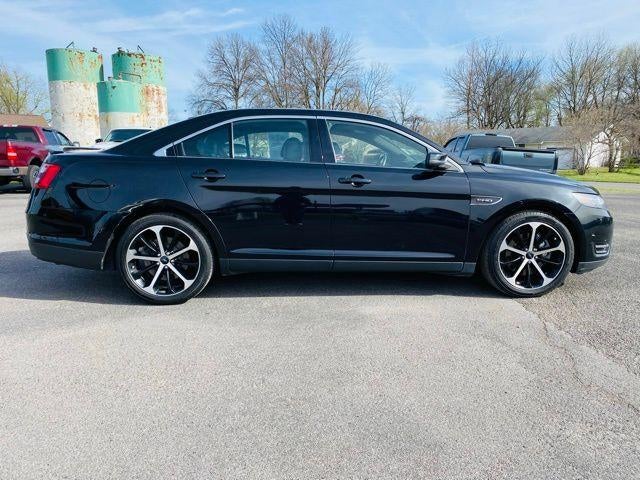 2016 Ford Taurus 4dr Sdn SHO AWD