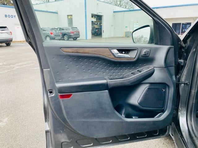 2020 Ford Escape Titanium AWD