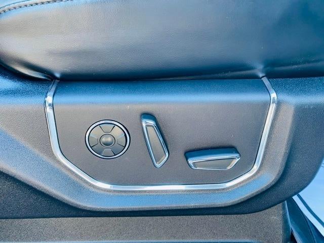 2015 Ford F-150 4WD SuperCrew 5-1/2 Ft Box Platinum