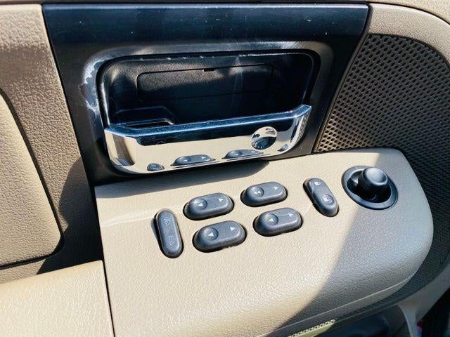 2006 Ford F-150 4WD SuperCrew Styleside 5-1/2 Ft Box XLT