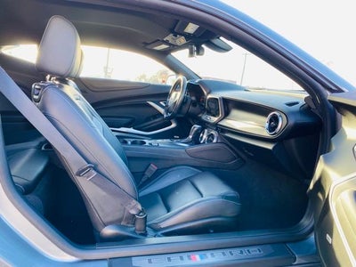 2019 Chevrolet Camaro 2dr Coupe 2SS