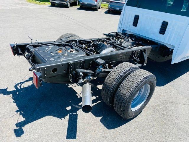 2026 Chevrolet Silverado 3500 HD CC 4WD Crew Cab 177" WB, 60" CA Work Truck