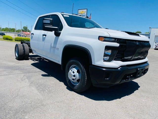 2026 Chevrolet Silverado 3500 HD CC 4WD Crew Cab 177" WB, 60" CA Work Truck