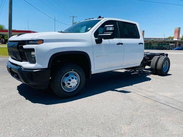 2026 Chevrolet Silverado 3500 HD CC 4WD Crew Cab 177" WB, 60" CA Work Truck