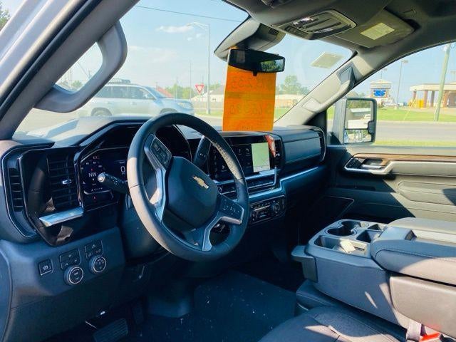 2026 Chevrolet Silverado 3500 HD CC 4WD Crew Cab 177" WB, 60" CA LT