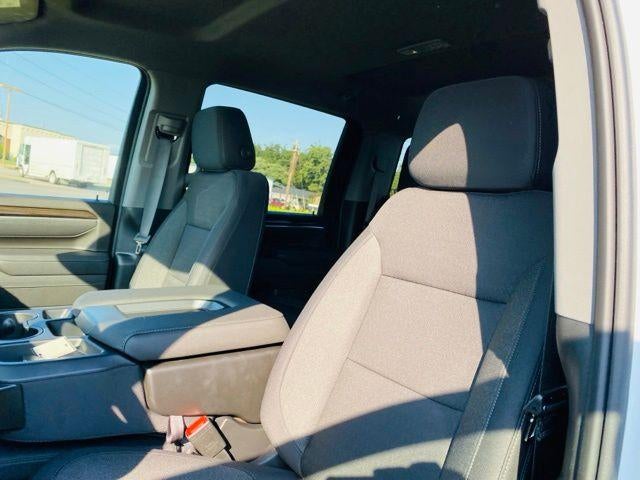 2026 Chevrolet Silverado 3500 HD CC 4WD Crew Cab 177" WB, 60" CA LT