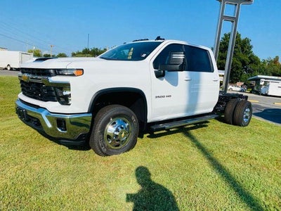 2026 Chevrolet Silverado 3500 HD CC 4WD Crew Cab 177" WB, 60" CA LT