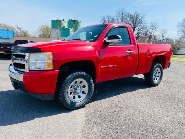 2008 Chevrolet Silverado 1500 4WD Regular Cab Standard Box Work Truck