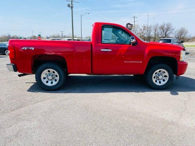 2008 Chevrolet Silverado 1500 4WD Regular Cab Standard Box Work Truck