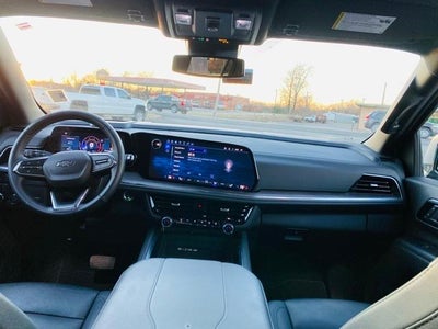 2025 Chevrolet Suburban 4WD Z71