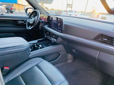 2025 Chevrolet Suburban 4WD Z71