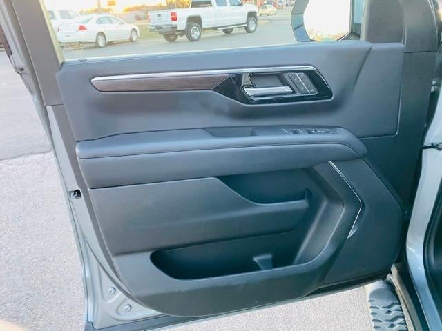 2025 Chevrolet Suburban 4WD Z71