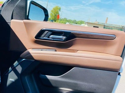 2025 Chevrolet Tahoe 4WD High Country