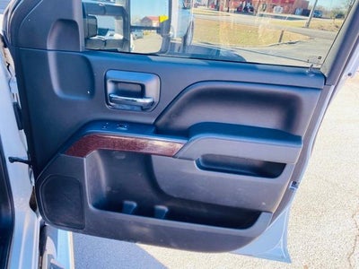 2015 GMC Sierra 2500HD available WiFi Crew Cab Long Box 4-Wheel Drive SLE