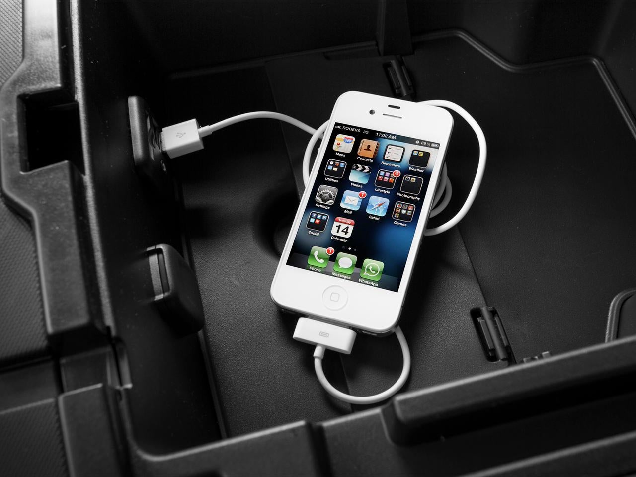 2015 GMC Sierra 2500HD available WiFi Crew Cab Long Box 4-Wheel Drive SLE