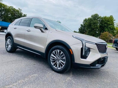 2025 Cadillac XT4 FWD 4dr Premium Luxury