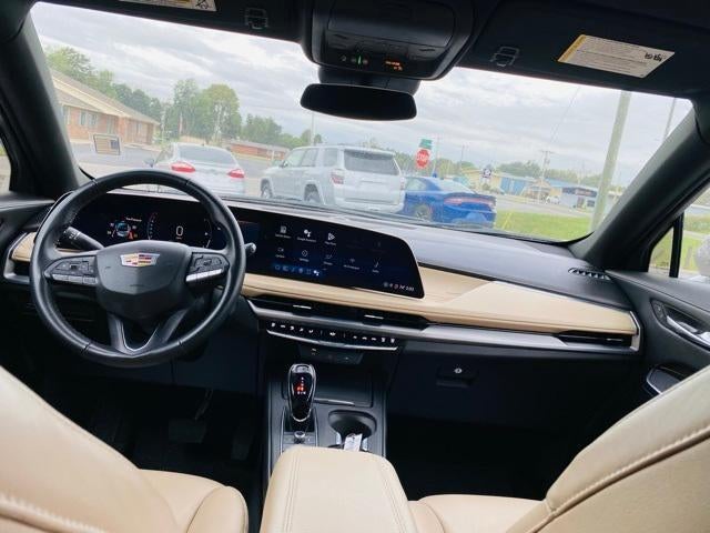 2025 Cadillac XT4 FWD 4dr Premium Luxury