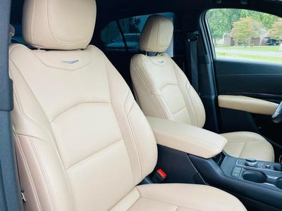 2025 Cadillac XT4 FWD 4dr Premium Luxury