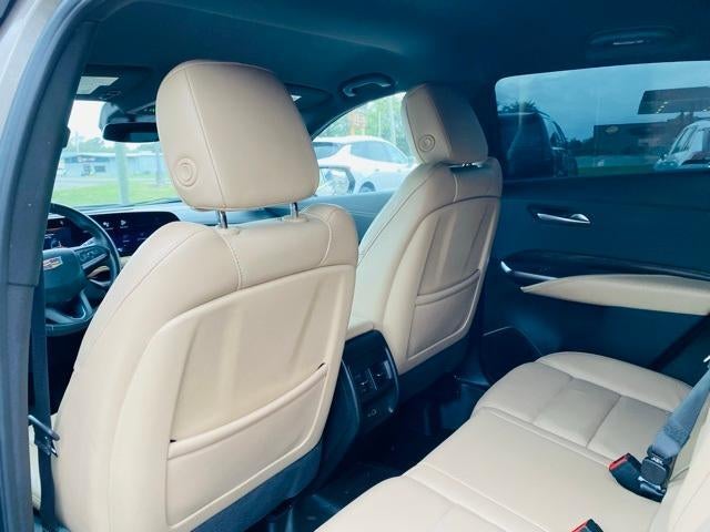 2025 Cadillac XT4 FWD 4dr Premium Luxury