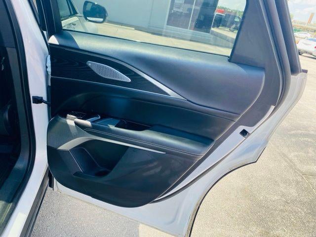 2024 Cadillac LYRIQ 4dr Luxury w/1SD