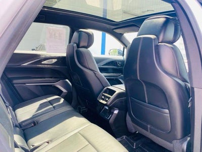 2024 Cadillac LYRIQ 4dr Luxury w/1SD