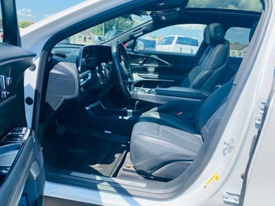 2024 Cadillac LYRIQ 4dr Luxury w/1SD