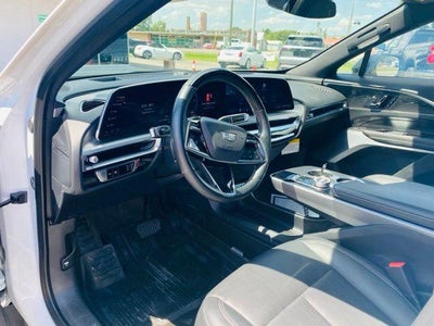 2024 Cadillac LYRIQ 4dr Luxury w/1SD
