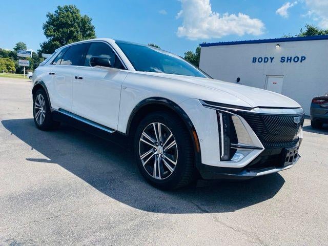 2024 Cadillac LYRIQ 4dr Luxury w/1SD