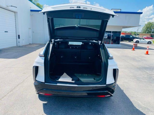 2024 Cadillac LYRIQ 4dr Luxury w/1SD