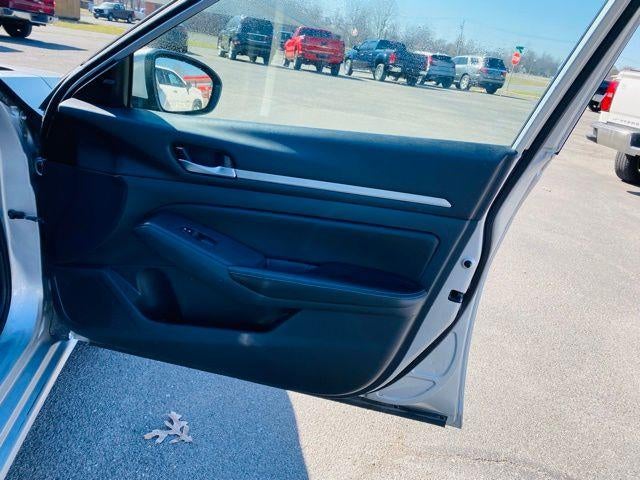 2022 Nissan Altima 2.5 SV Sedan