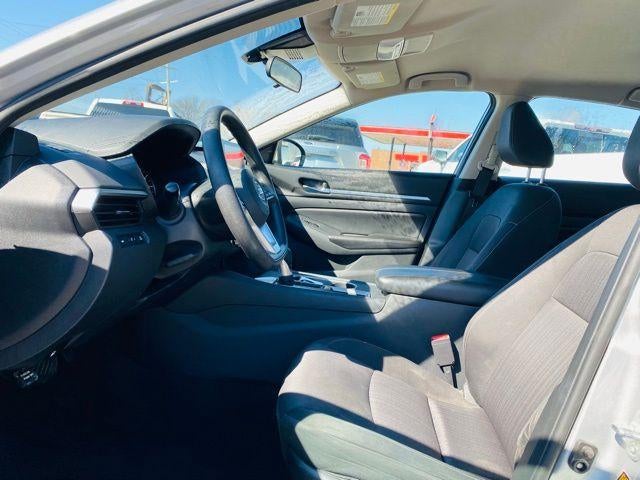 2022 Nissan Altima 2.5 SV Sedan