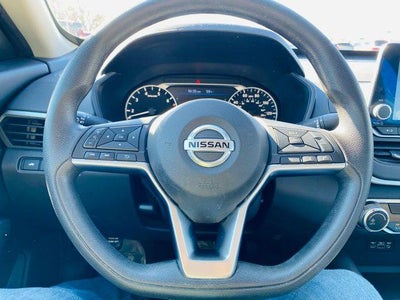 2022 Nissan Altima 2.5 SV Sedan