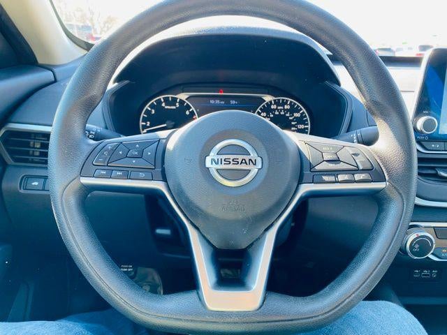 2022 Nissan Altima 2.5 SV Sedan