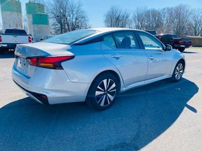 2022 Nissan Altima 2.5 SV Sedan