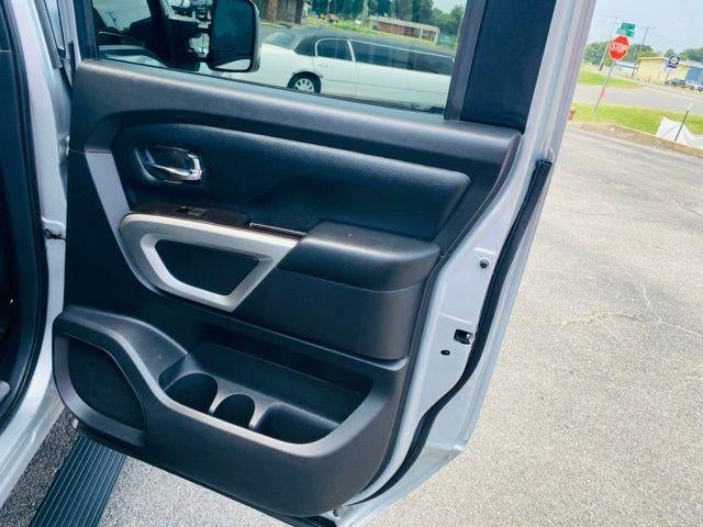 2019 Nissan Titan 4x4 Crew Cab SV