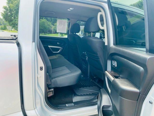 2019 Nissan Titan 4x4 Crew Cab SV