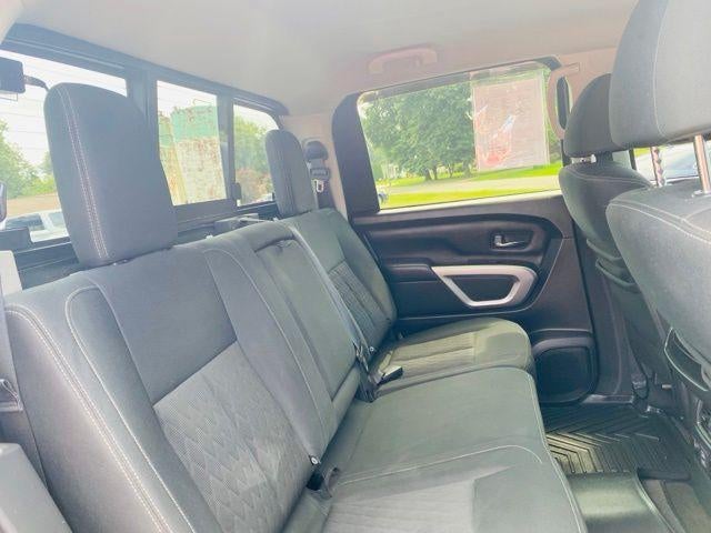 2019 Nissan Titan 4x4 Crew Cab SV